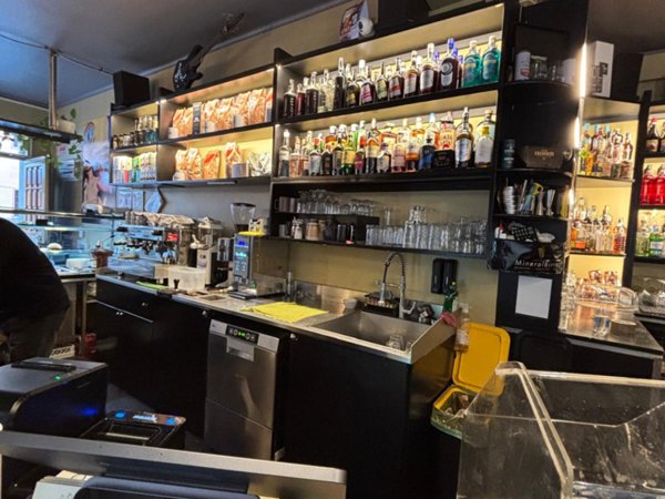 negozio in vendita a Parma in zona Centro Storico