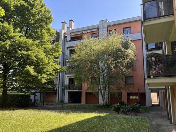 appartamento in vendita a Parma in zona San Lazzaro