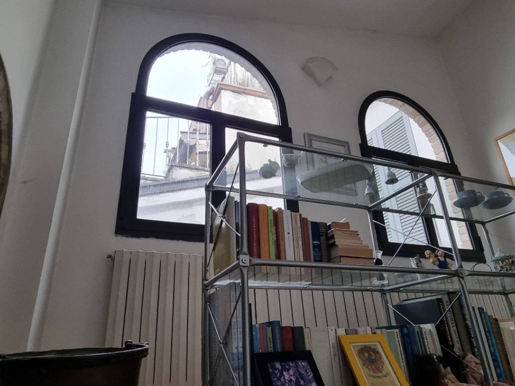 appartamento in vendita a Parma in zona Centro Storico