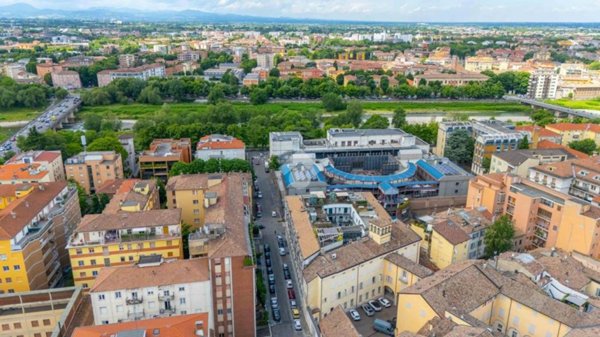 appartamento in vendita a Parma in zona Centro Storico