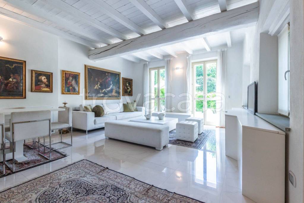 casa indipendente in vendita a Parma in zona Fraore