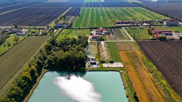 terreno agricolo in vendita a Parma in zona San Martino / Paradigna
