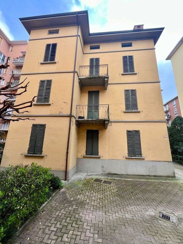appartamento in vendita a Parma in zona Lubiana