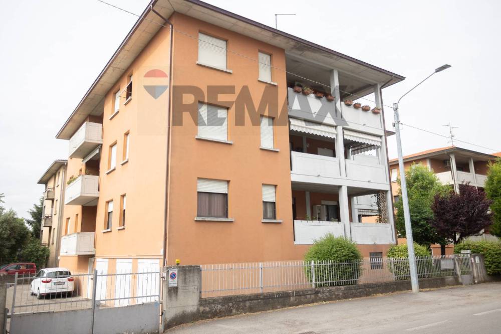 appartamento in vendita a Parma in zona Eia