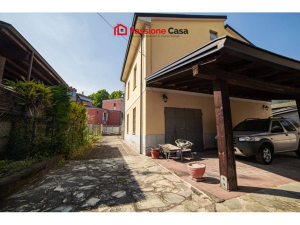 casa indipendente in vendita a Parma in zona Molinetto