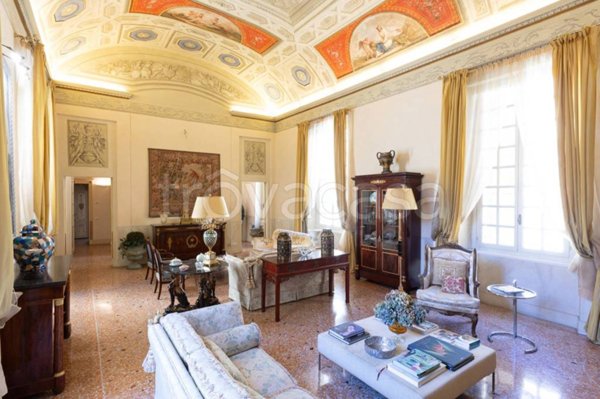 appartamento in vendita a Parma in zona Centro Storico