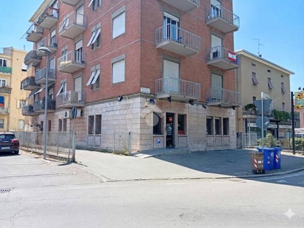negozio in vendita a Parma in zona Montanara