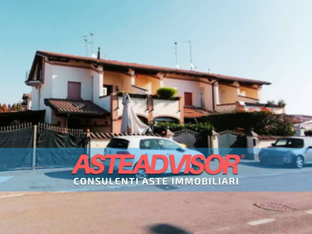casa indipendente in vendita a Parma in zona Baganzola