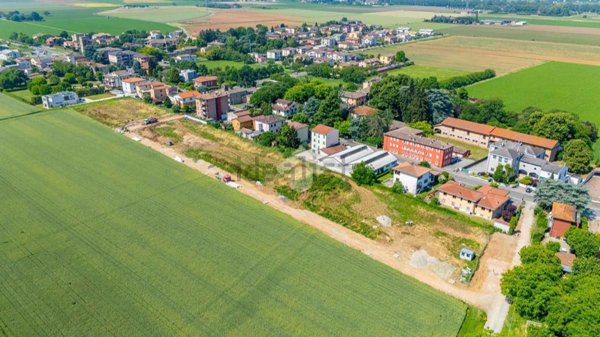 casa indipendente in vendita a Parma in zona Vigatto