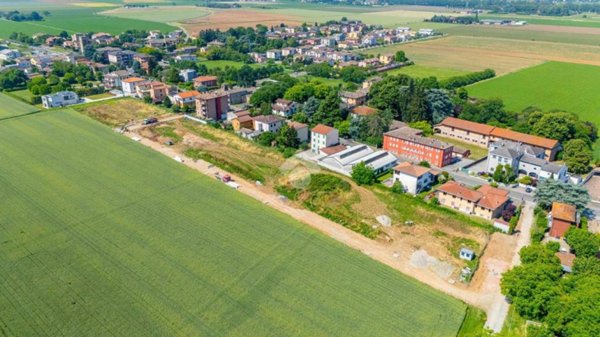 casa indipendente in vendita a Parma in zona Vigatto