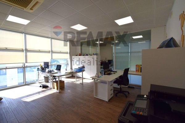 ufficio in vendita a Parma in zona San Lazzaro