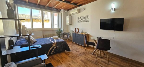 appartamento in vendita a Parma in zona Oltretorrente