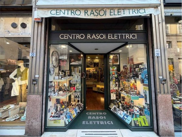 negozio in vendita a Parma in zona Centro Storico