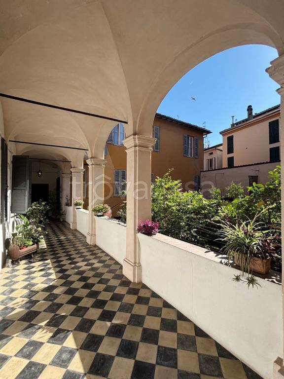 appartamento in vendita a Parma in zona Centro Storico