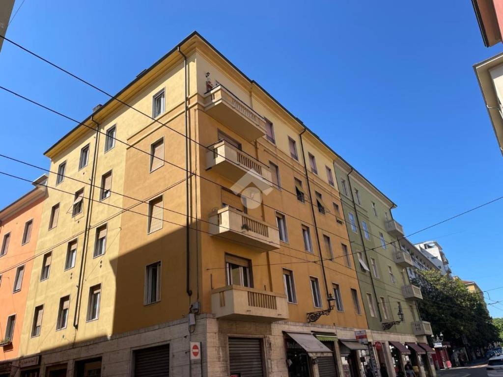 appartamento in vendita a Parma in zona Centro Storico