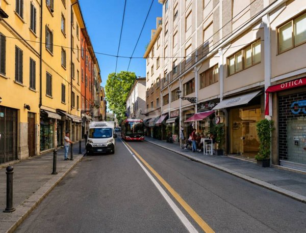 ufficio in vendita a Parma in zona Centro Storico