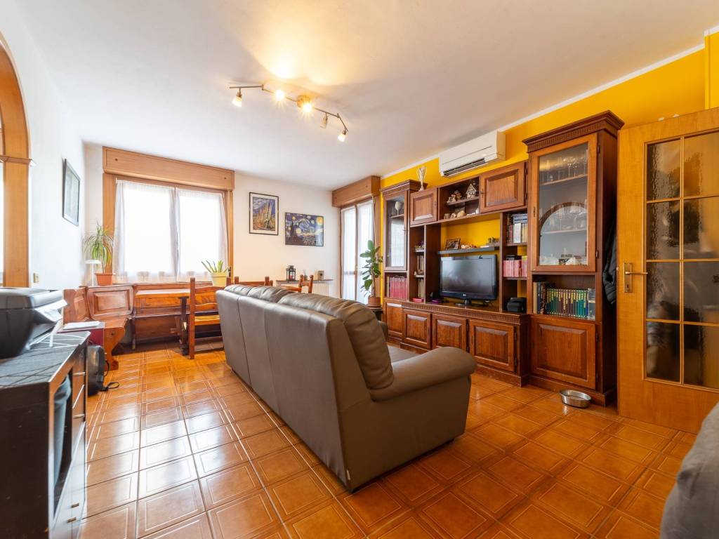 appartamento in vendita a Parma in zona Montanara