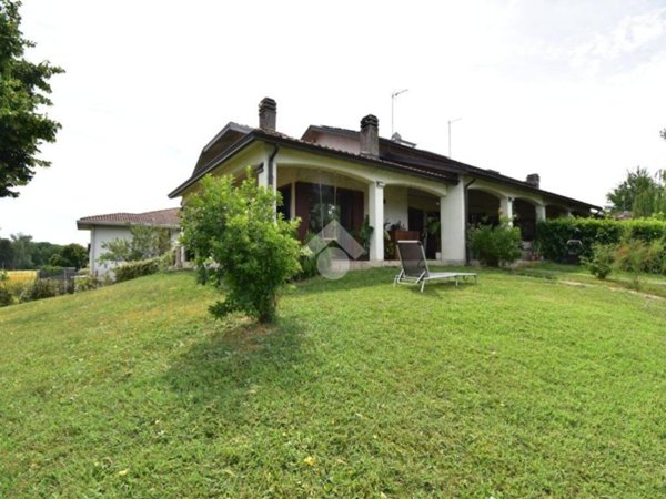 casa indipendente in vendita a Parma in zona Vigatto