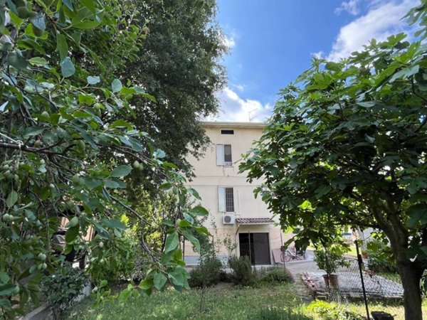 appartamento in vendita a Parma in zona San Leonardo