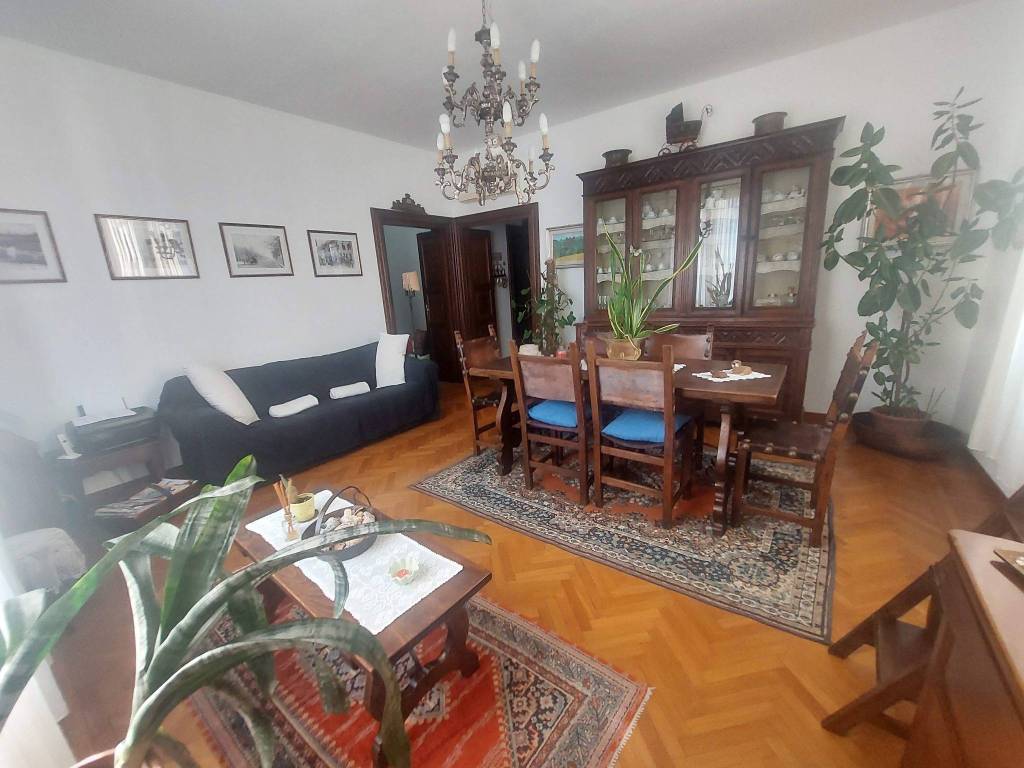 appartamento in vendita a Parma in zona Cittadella