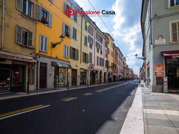 appartamento in vendita a Parma in zona Centro Storico