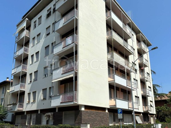 appartamento in vendita a Parma in zona Cittadella