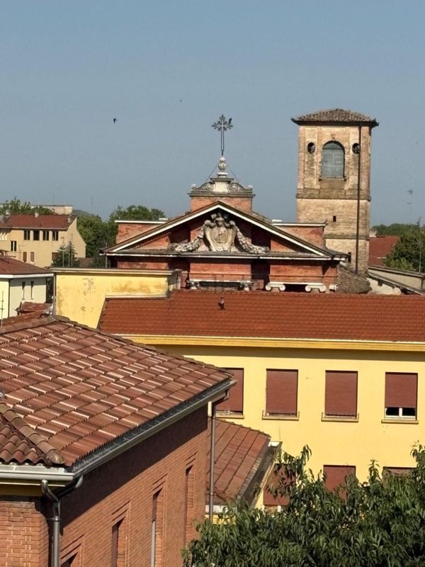 appartamento in vendita a Parma in zona Oltretorrente