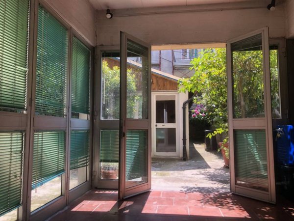 casa indipendente in vendita a Parma in zona Centro Storico