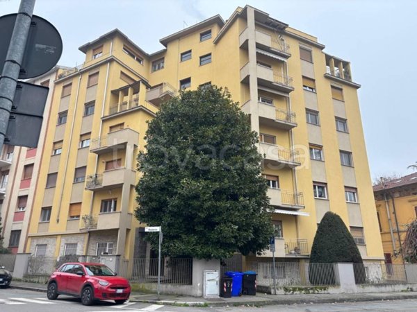 appartamento in vendita a Parma in zona Centro Storico