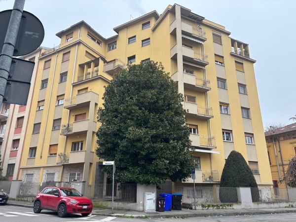 appartamento in vendita a Parma in zona Centro Storico