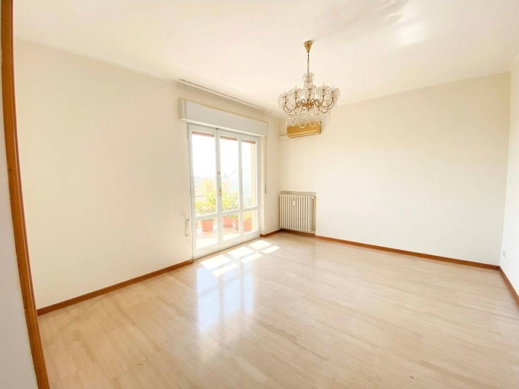 appartamento in vendita a Parma in zona Cittadella