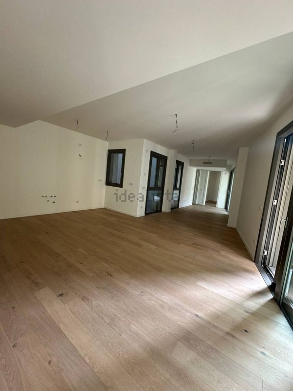 appartamento in vendita a Parma in zona Centro Storico