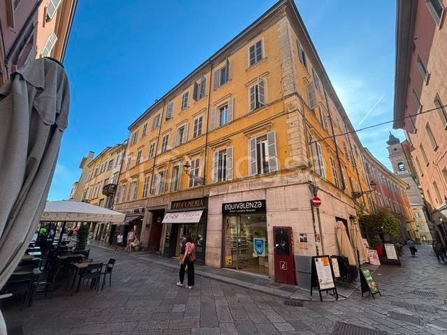 appartamento in vendita a Parma in zona Centro Storico