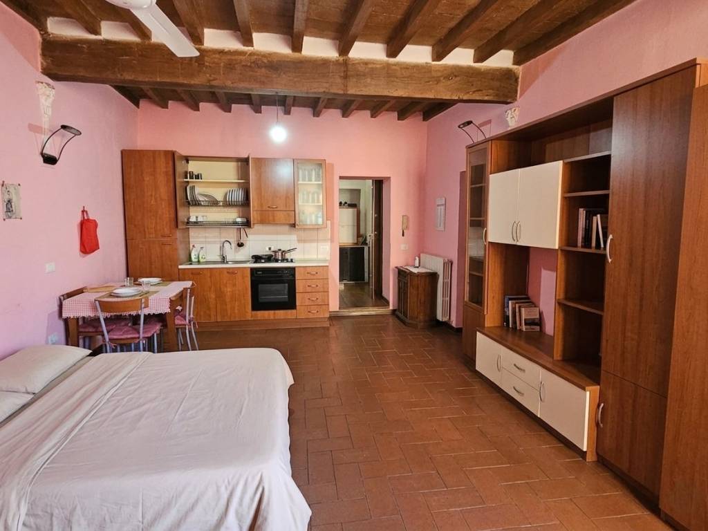 appartamento in vendita a Parma in zona Oltretorrente