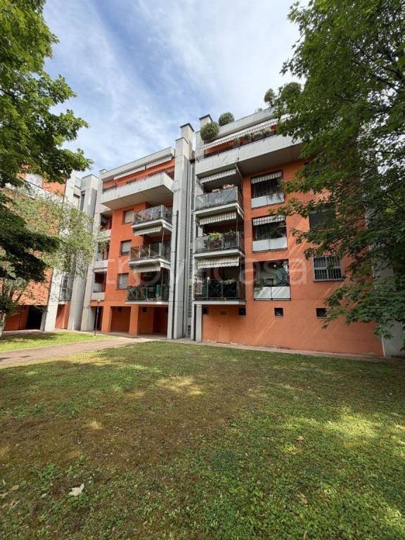 appartamento in vendita a Parma in zona San Lazzaro