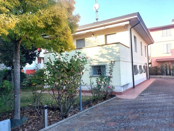 casa indipendente in vendita a Parma in zona San Leonardo