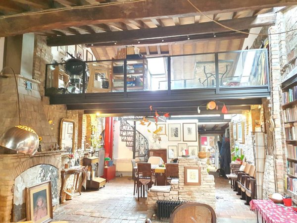appartamento in vendita a Parma in zona Oltretorrente