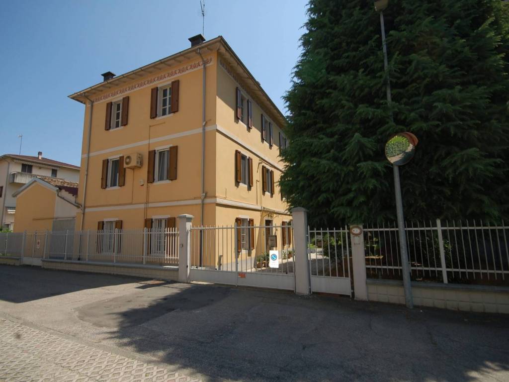 casa indipendente in vendita a Parma in zona San Leonardo
