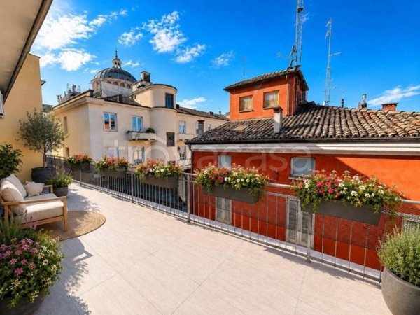appartamento in vendita a Parma in zona Centro Storico
