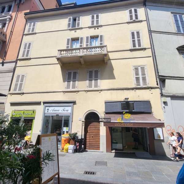 ufficio in vendita a Parma in zona Centro Storico