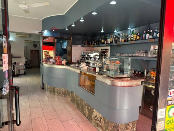 negozio in vendita a Parma in zona Centro Storico