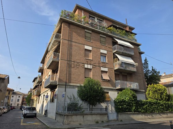 appartamento in vendita a Parma in zona Centro Storico