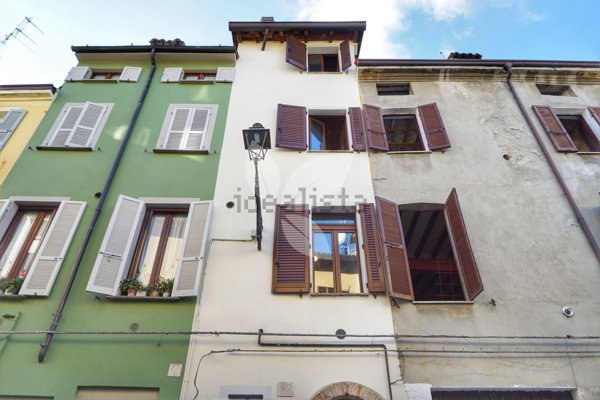 appartamento in vendita a Parma in zona Centro Storico