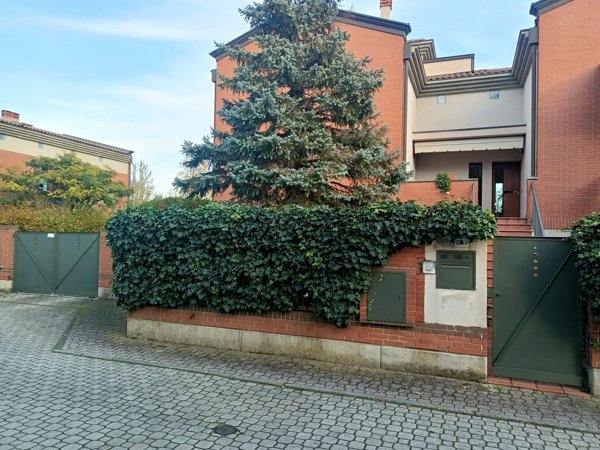 casa indipendente in vendita a Parma in zona Scarzara