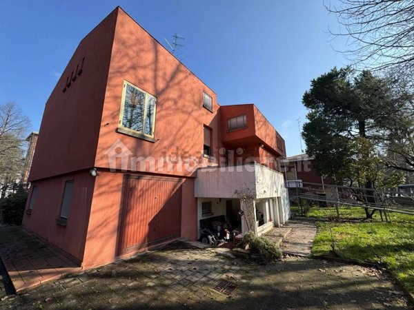 casa indipendente in vendita a Parma