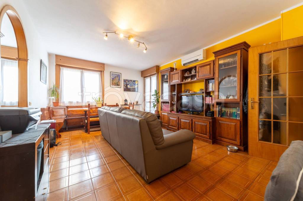 appartamento in vendita a Parma in zona Montanara