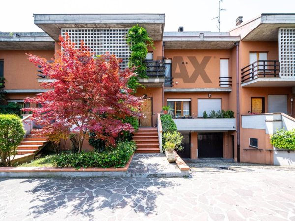 casa indipendente in vendita a Parma in zona Pilastrello