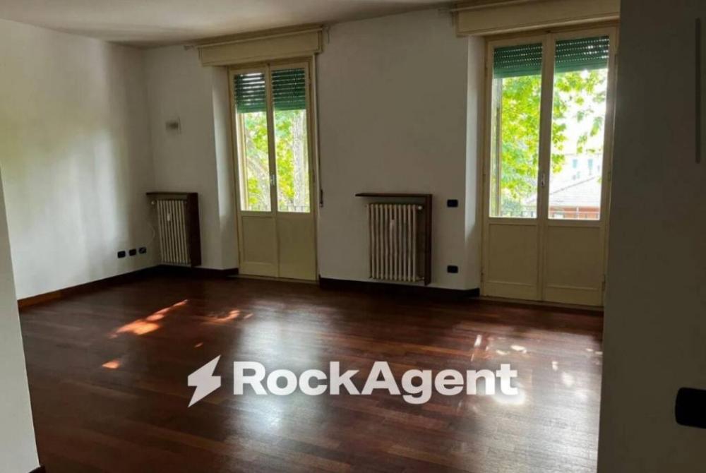 appartamento in vendita a Parma in zona Cittadella