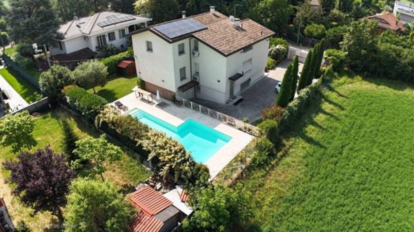 casa indipendente in vendita a Parma in zona Mariano