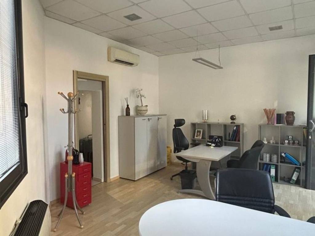 ufficio in vendita a Parma